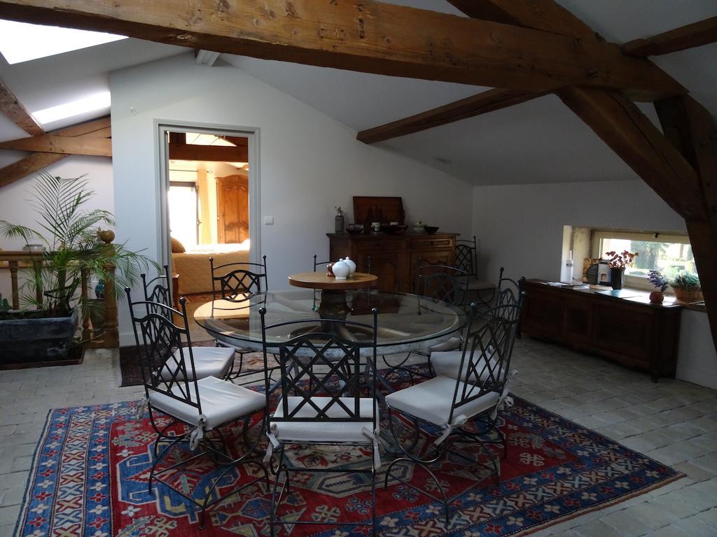 Prissé Gentilhommiere De Collonges Bed & Breakfast エクステリア 写真